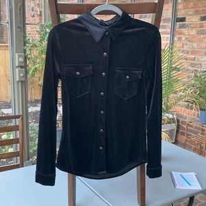 Bleck velvet pearl snap long sleeve shirt